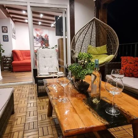 Luxurious Three Bedrooms Apartment With Two Terraces Kastela Exterior photo