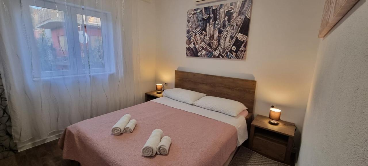 Luxurious Three Bedrooms Apartment With Two Terraces Kastela Exterior photo